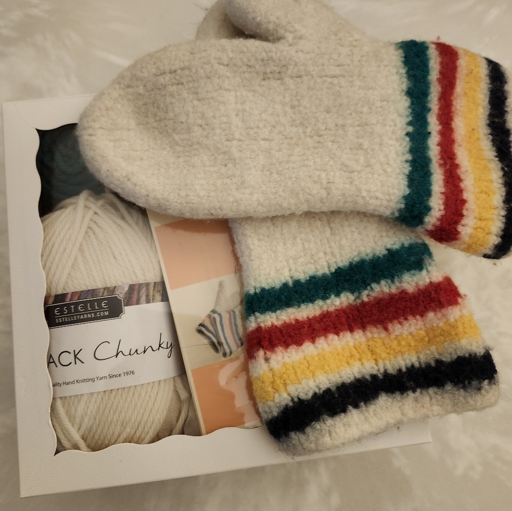 Knitting Felted Hudson Bay kit for mitts